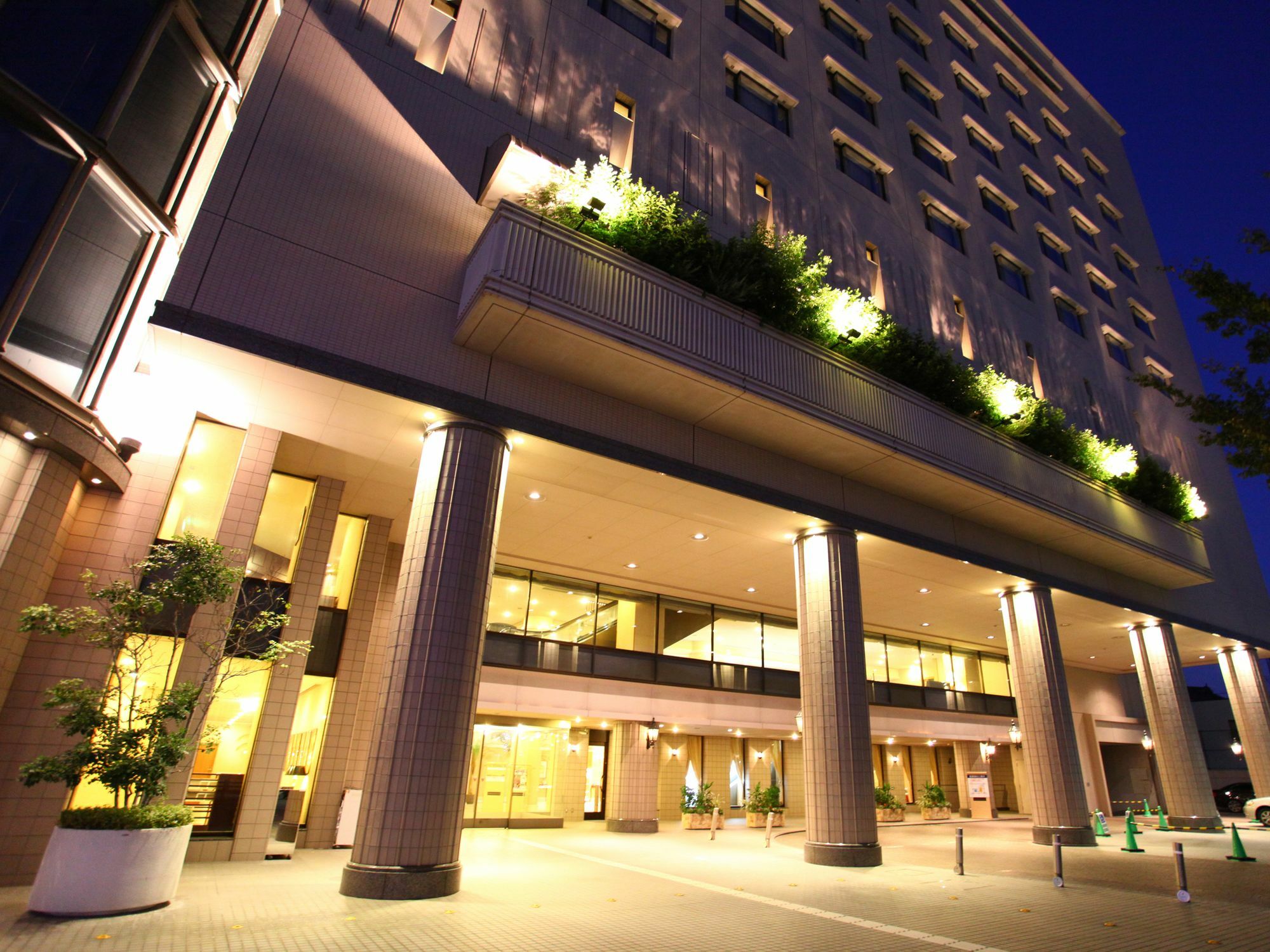 Hotel Crown Palais Chiryu Екстер'єр фото
